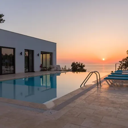 White House Villa