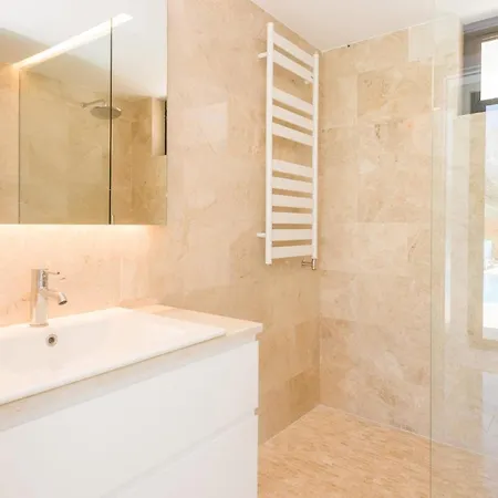 White House Villa Faralya